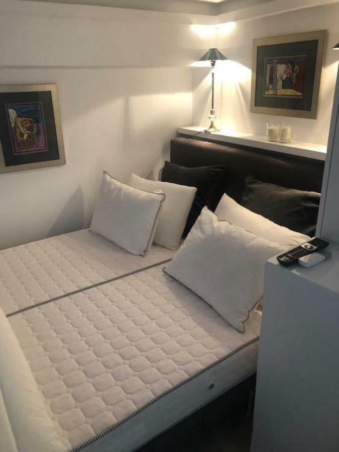 Anemomilos Jacuzzi Suite Corfu  Экстерьер фото